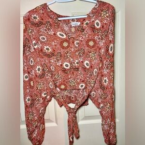 Nicole Miller NY Women’s Bohemian Long Sleeve V Neck Cropped Tie‎ Back Blouse M